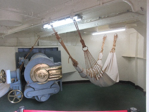 艦内